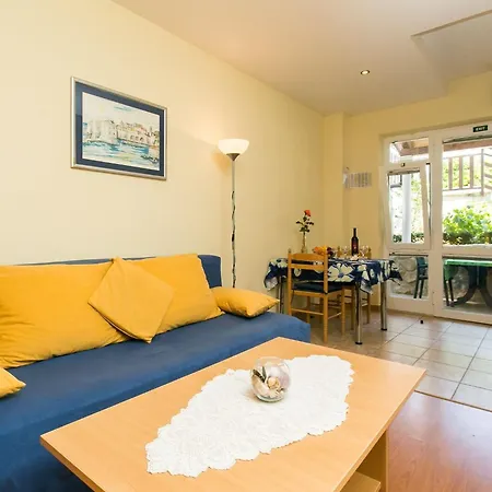 With Terrace For 3 People * דוברובניק