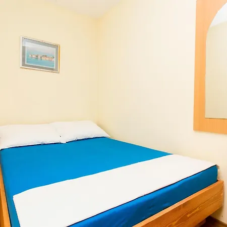 With Terrace For 3 People * דוברובניק