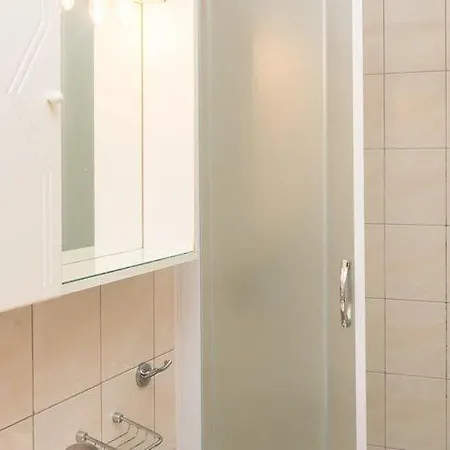 Apartman With Terrace For 3 People *