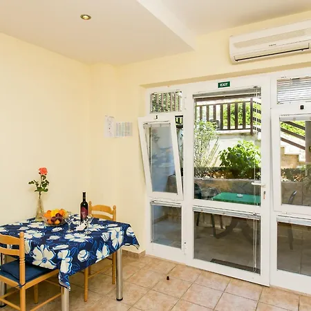 With Terrace For 3 People Daire