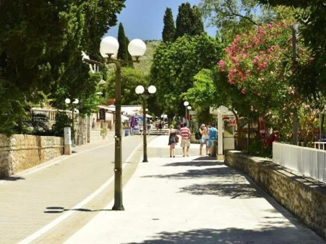 Apartman With Terrace For 3 People *