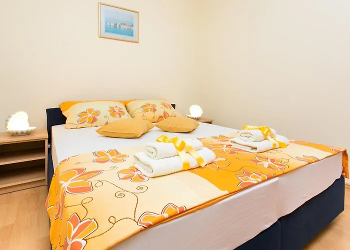 Apartman With Terrace For 3 People *