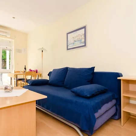 With Terrace For 3 People Appartement