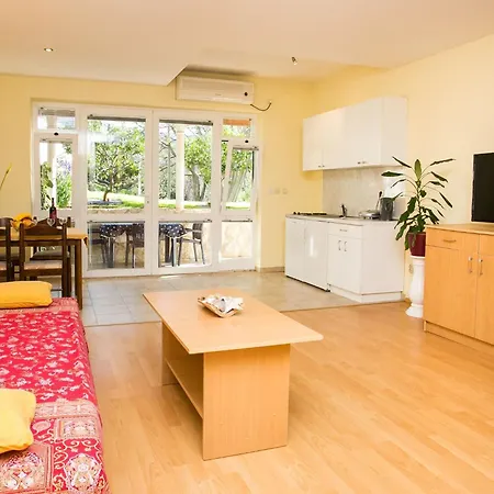 With Terrace For 3 People Apartment